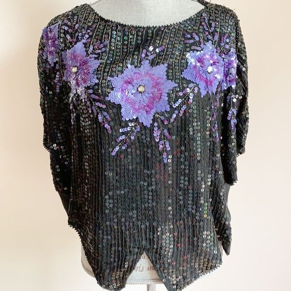 🌈 3/$20 Vintage 1980s bat wing sleeve floral sequin statement top - Picture 1 of 10
